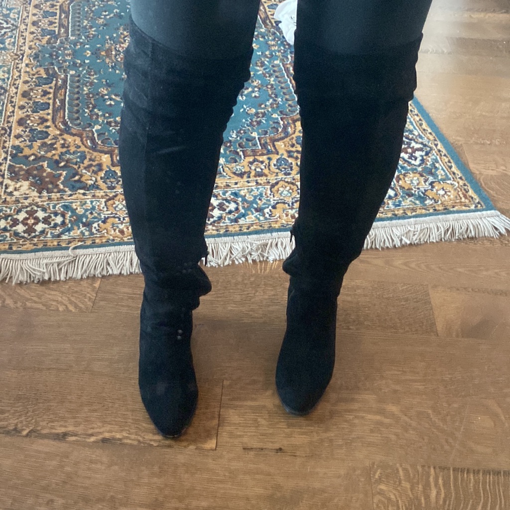 Over The Knee Sueded Steve Madden Boots